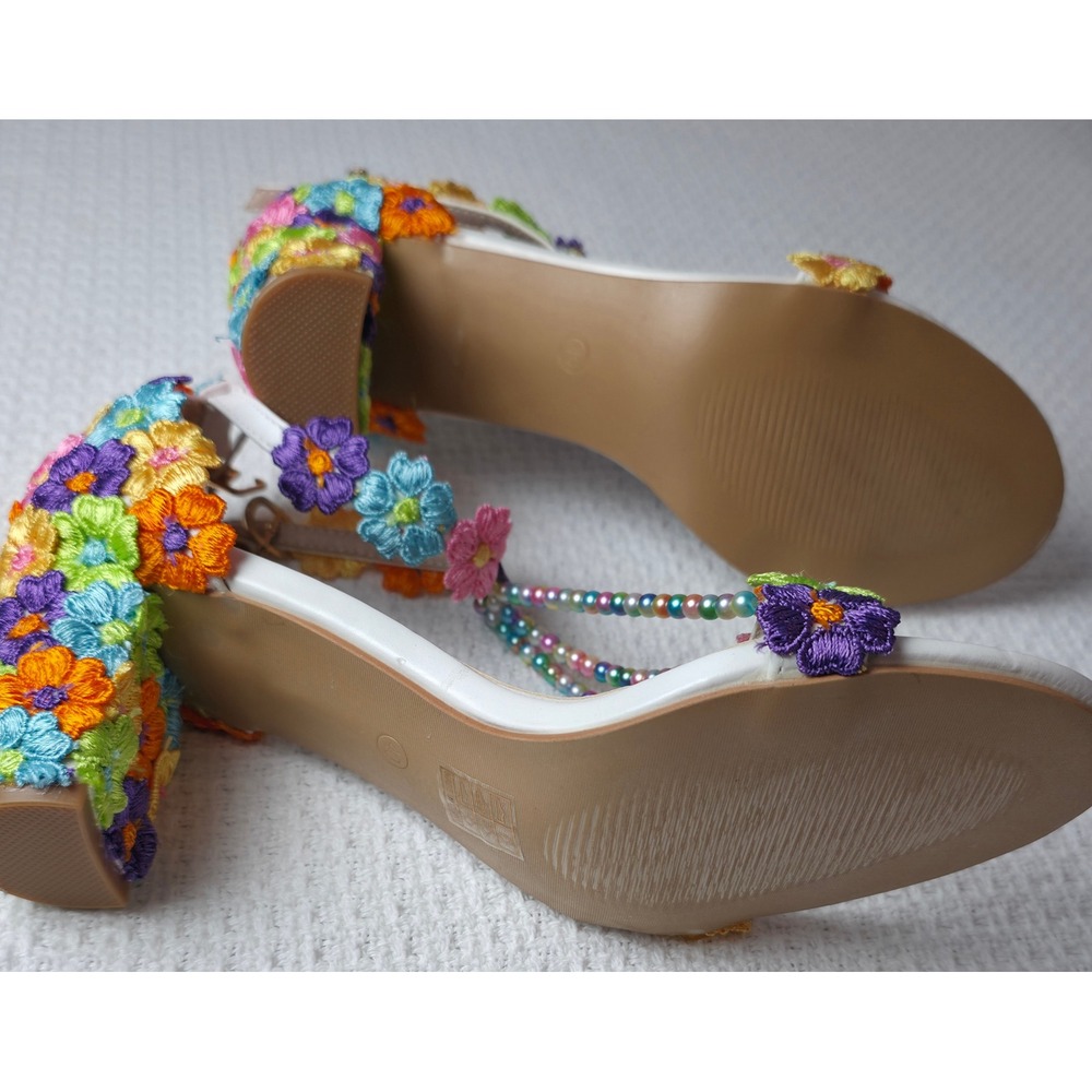 Crystal Queen Floral Embroidered Sandals Womens 40 White Multi Beads - Picture 5 of 7